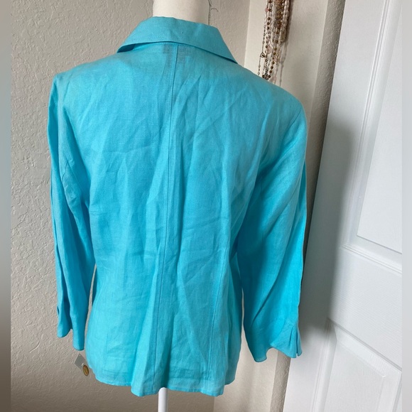 Blazer - Picture 2 of 3